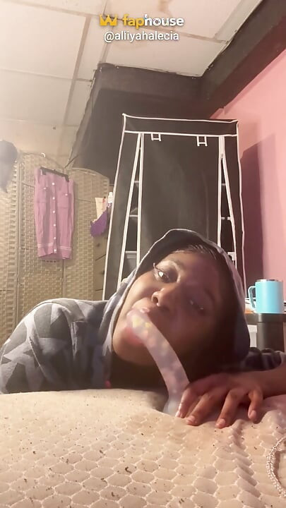 Chupando El Pene Tan Bien (video Completo)