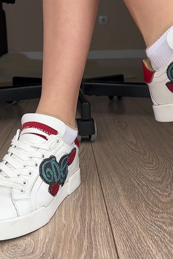 Foot Play in Shoes, Socks, Barefoot