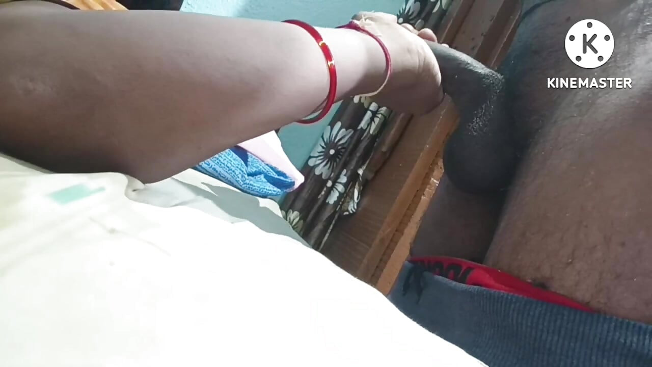 गांव की आंटी सोकिंग
