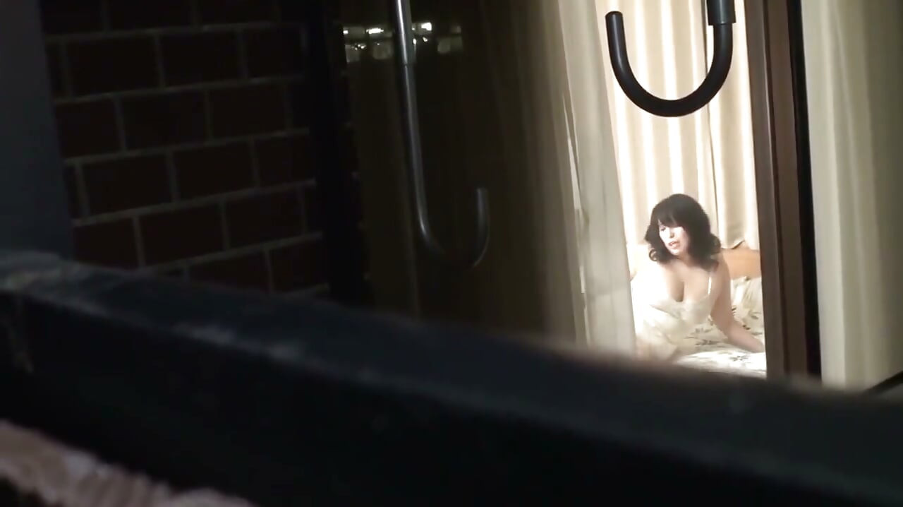 De getrouwde, volborstige, grootheupige getrouwde vrouw die wordt uitgekozen door de stille buurvrouw - Yukari Orihara