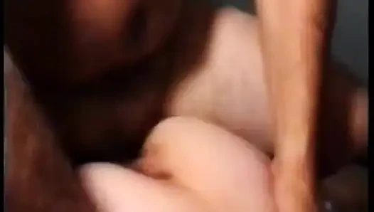 Olgun bir kız özel öğretmeni tarafından sikiliyor