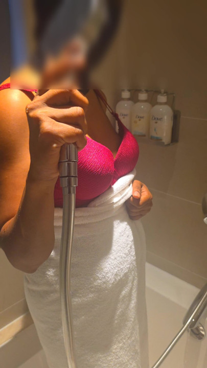 Want to join for a bath. Kerala mallu hot wife getting ready for bath. Kerala mallu izha wife