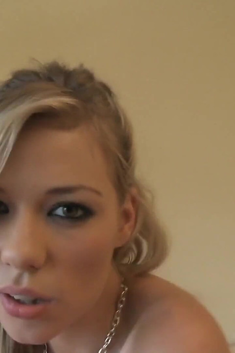 섹스 프리미엄 편집 전용 골드 파는 것을 좋아하는 풍부한 보지 Nicole Ray