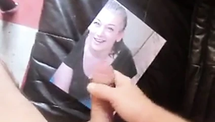 Defema'ya saygı duruşu