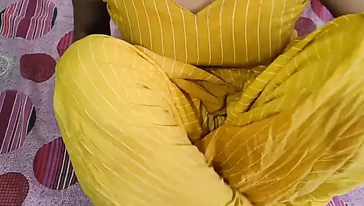 Киска индийской горничной