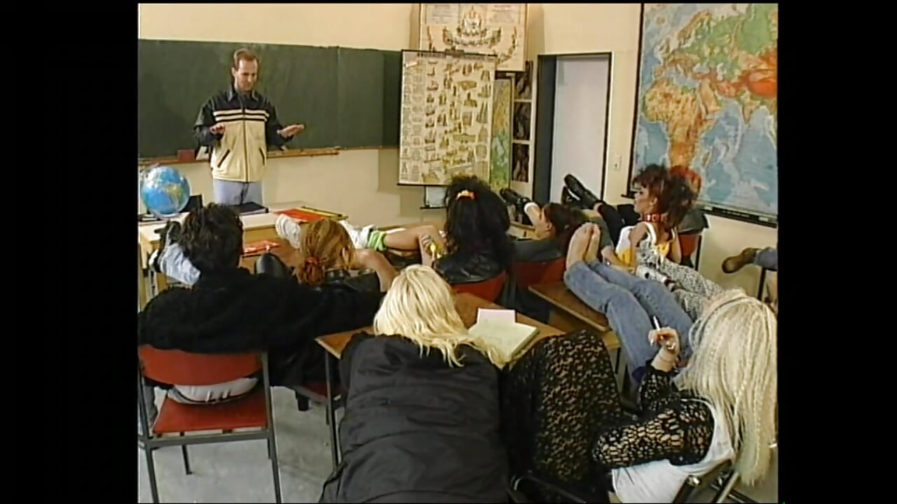 Schwer Erziehbare Madchen (Full Movie)