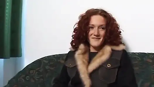 Süße rothaarige fingert ihr liebesloch