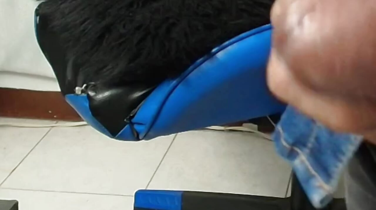 I cum in my sister-in-law's pussy a lot of milk