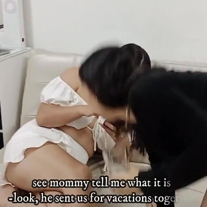 ラティーナ・レズビアンの女性が継娘に、欲情が消えるまで膣を抱くよう頼む