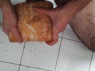 Трахаю батон хліба