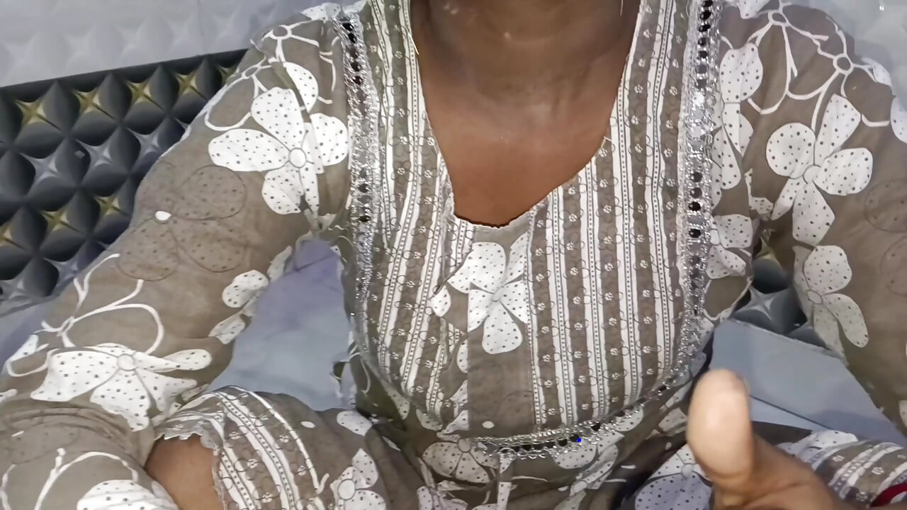 印度德西 Bhabi Sudipta 与情人硬操 - 真正的自制