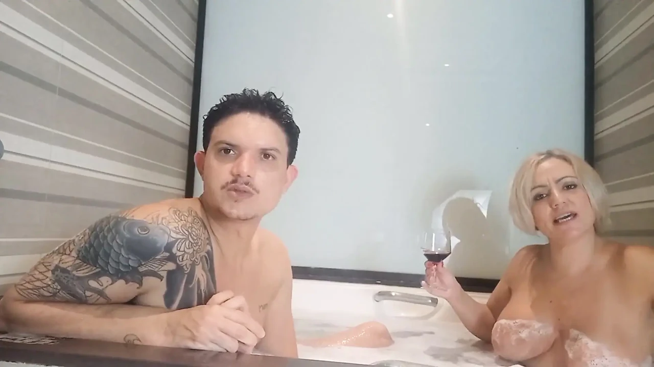 Bathtub with inês Ventura