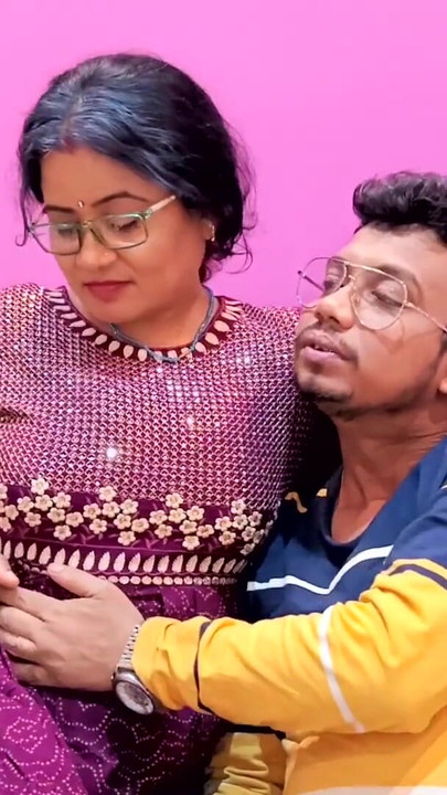 Jab yaşındaki öğretmen sara hua pussy fuck karte hain koi öğrenci, bu yüzden apne büyük penis se | Klip 1