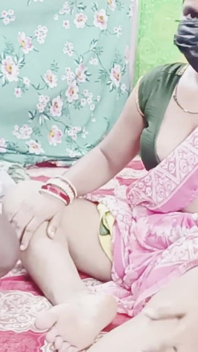 Shilpa bhabhi ne apne naokr ke land se maze liya chudhai. Ka | Clip 1