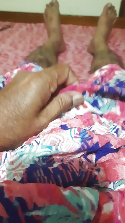Transseksualistka trze i strzela spermą