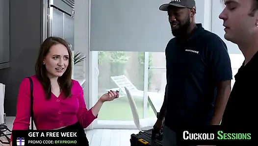 CUCKOLD SESSIONS - брюнетка Лиззи Обожает муженька куколда с горячим разнорабочим