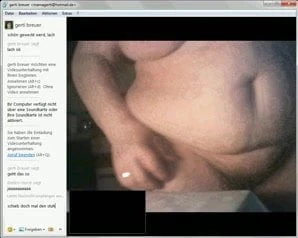 Gerti, geile Oma vor Webcam 01