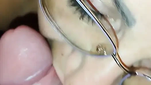 Toller blowjob, sperma in mund und gesicht