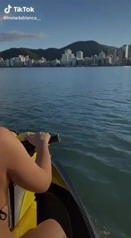 Loira de bikini enfiado no rabo pilota Jet