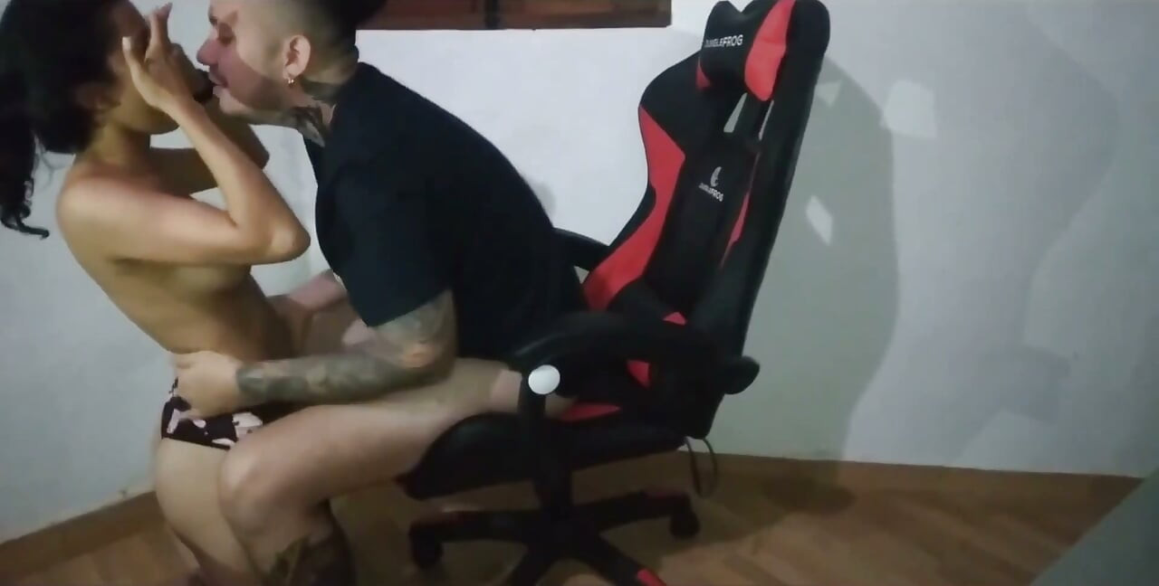 Blowjob to My Neighbor Ends in