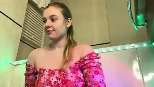 Multi-squirt. Incredible squirt into leggings