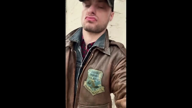Kinkysirius Enjoy Rain Shower in Brown Vintage Leather Bomber and Levis Jeans Outfit