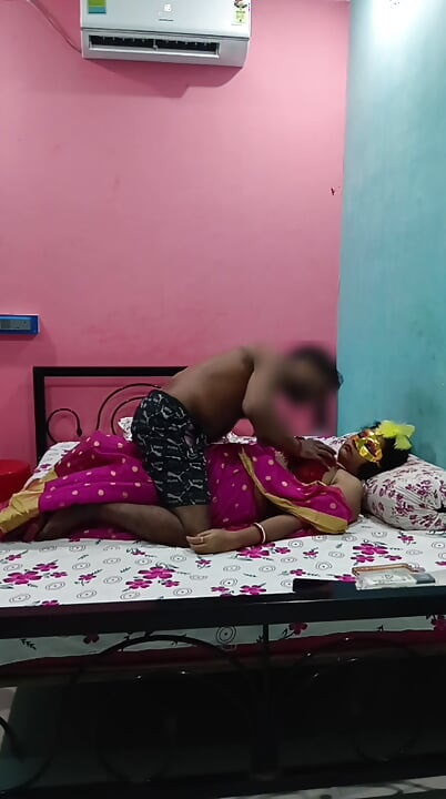Real a xHmster Boy contact and arrange a room and fucked Desi Hot Bengoli wife secretly