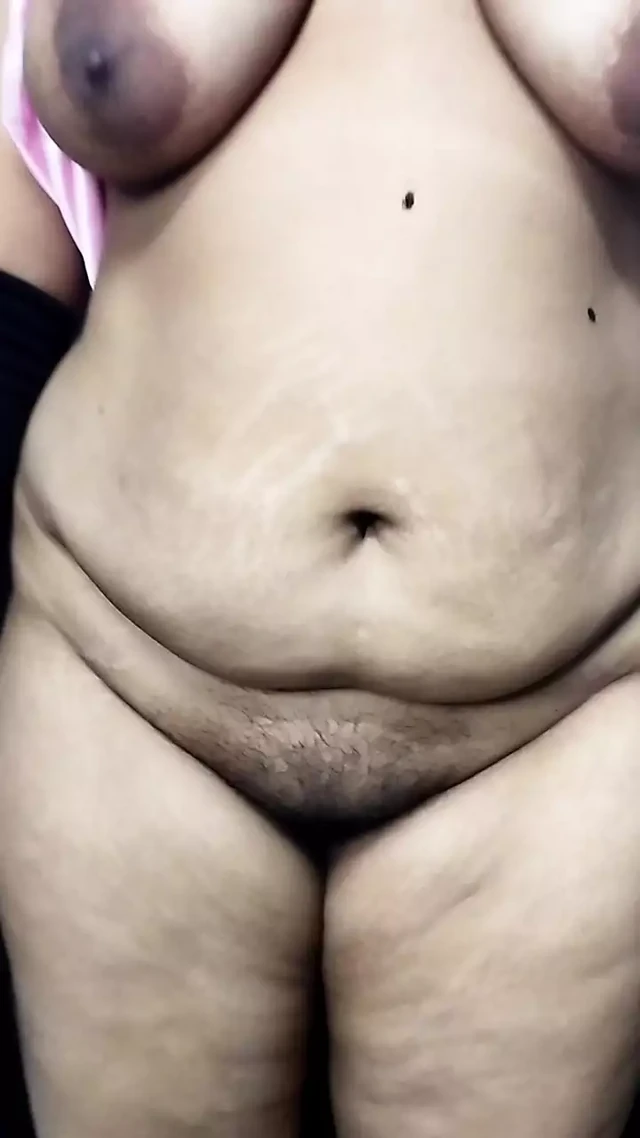 Hot wife playing big boobs showing