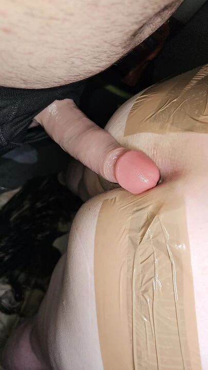 He Alternately Inserts His Big Cock Into the Pussy and the Tight Anal