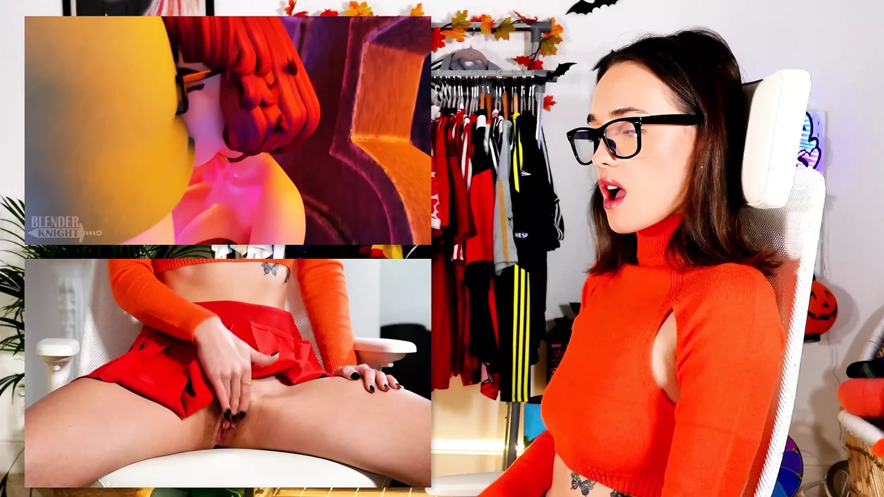 VELMA PLAYS WITH HER PUSSY WATCHING SCOOBY DOO PORN