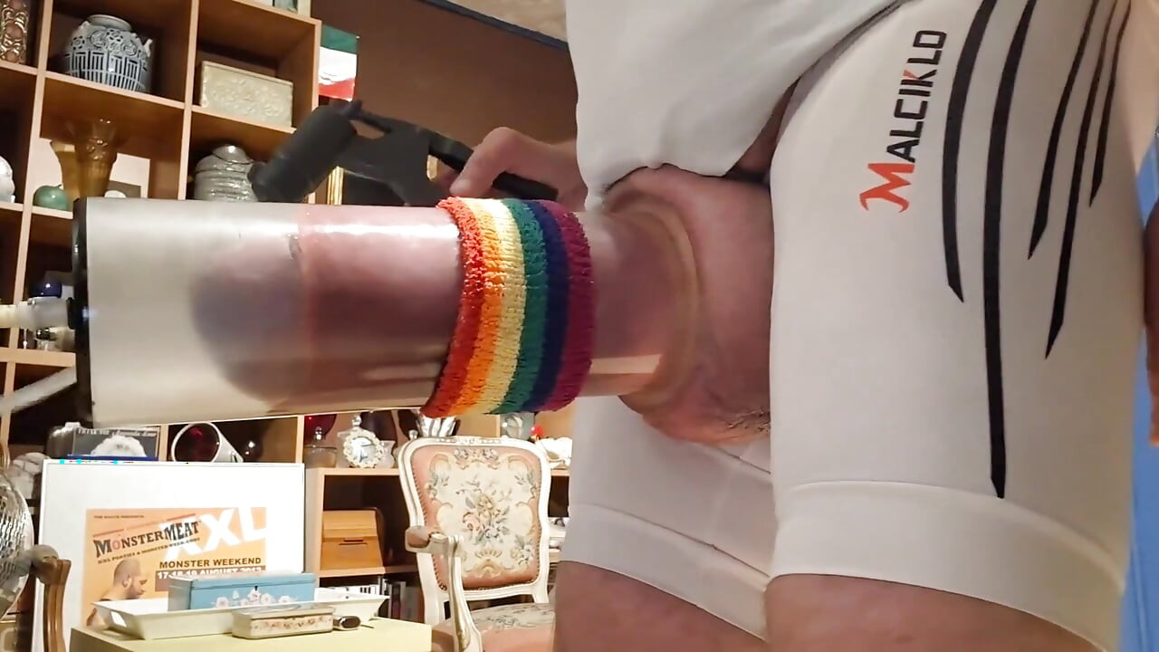Extreme Penis Pumping