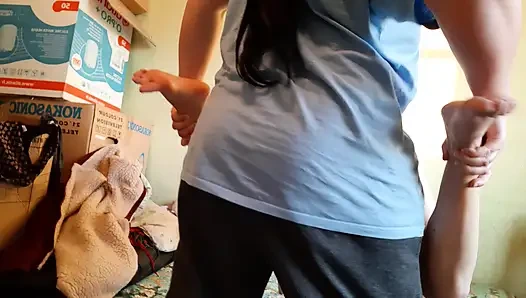 Ich habe einen strap-on unter meine hose gesteckt und meine freundin gefickt