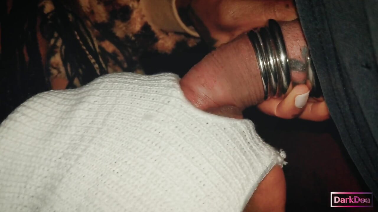 Ratu jalang nakal "Dark Dea" dalam pov offset berkongkek