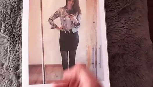 Hayran için boşalıyor