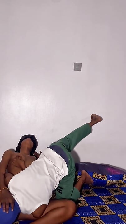 My Roommate Is Good on Bed