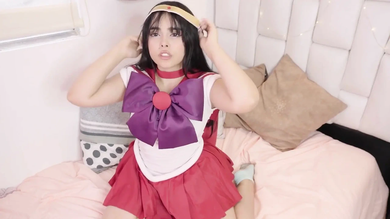 Switching Body with Jennie Gloves Fetish