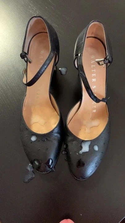 son cums on his step mothers Heels