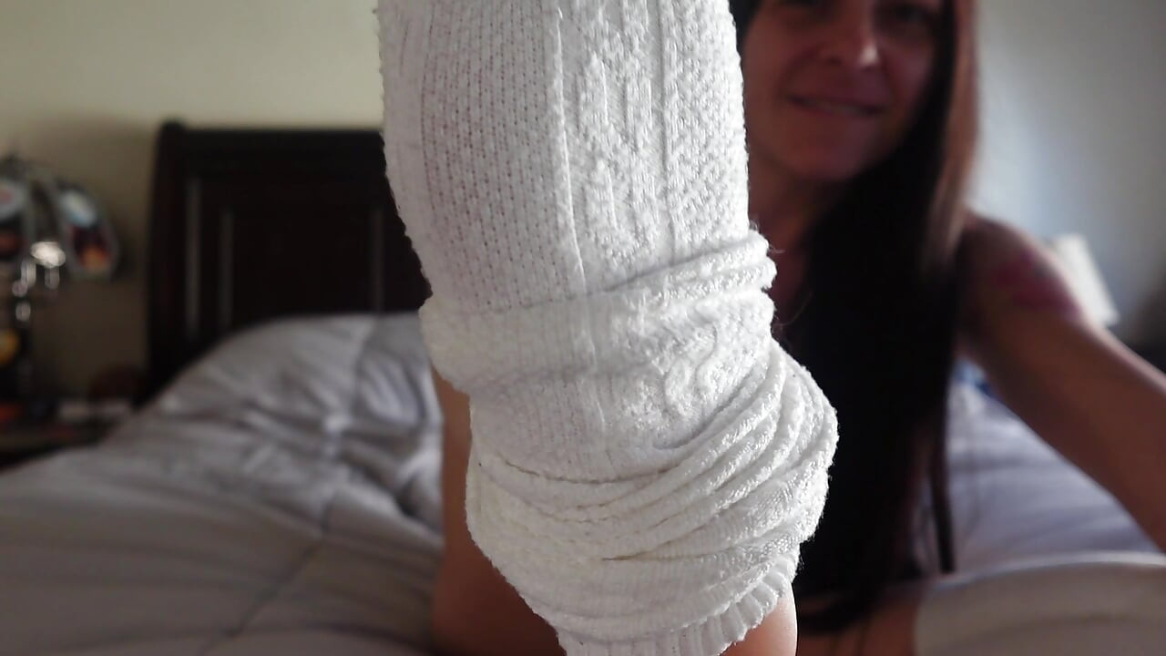 Los perdedores beta aman los pies de Lizzies