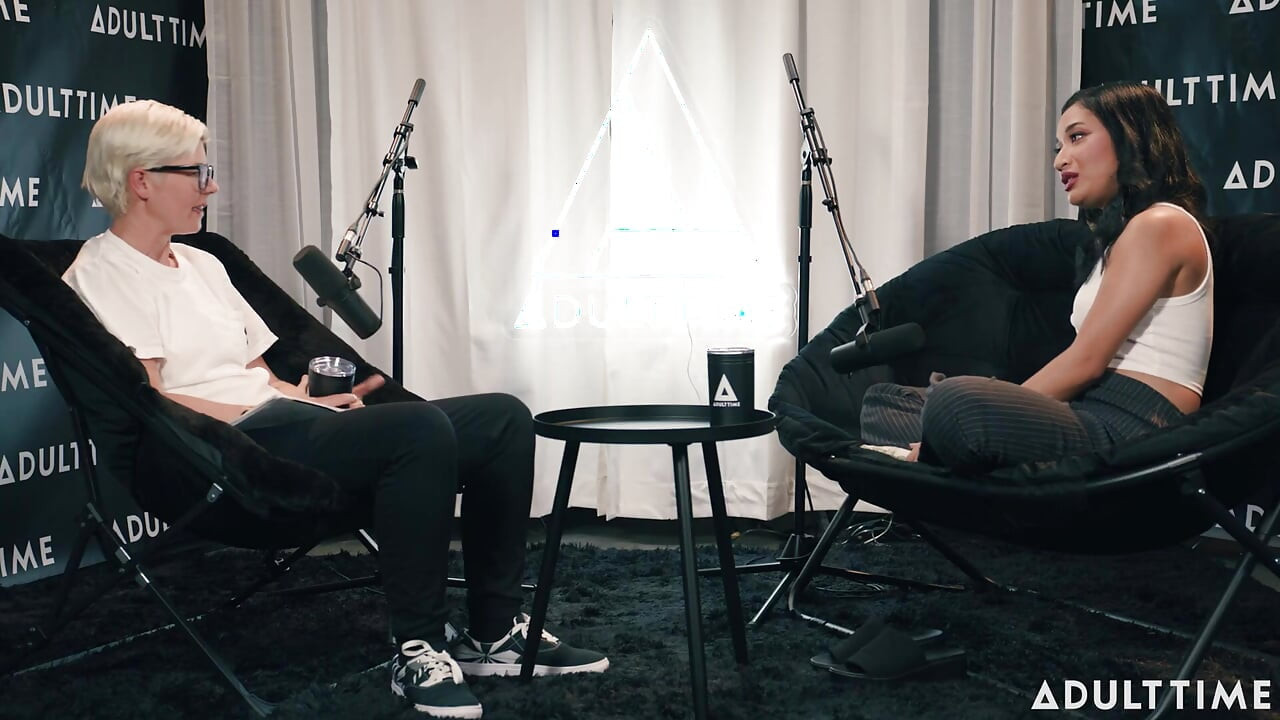 Avery Black Dry Humping, True Crime, & Directing VR Corn | the Adult Time Podcast