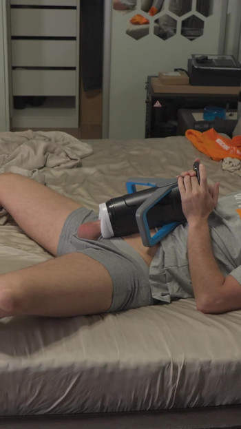 I Start to Liek This Sex Toy! It Drains My Balls so Weel!