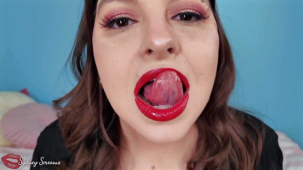 Forever Weak for My Lips - Seductress Sydney Screams Applies Red Lipstick Before Covering You with Her Lipstick Kiss Marks