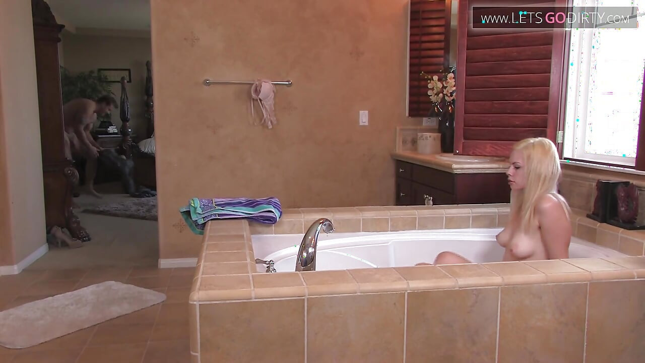 Hot Tara loves huge cunt from behind, then bounces pussy on it