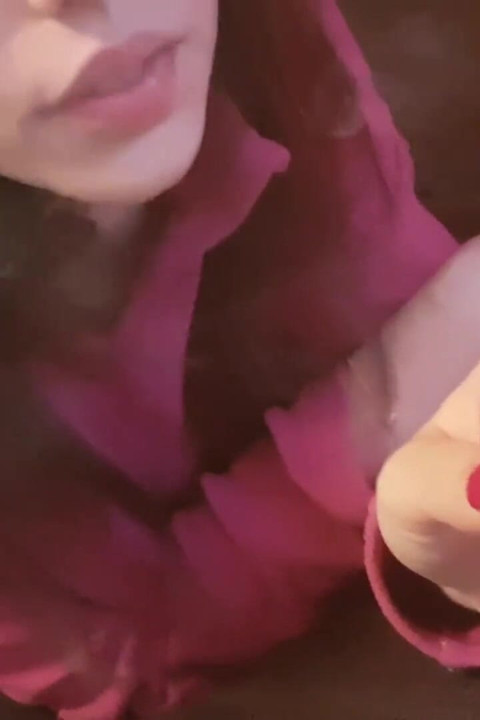 Smoking and fetish with sweet teen