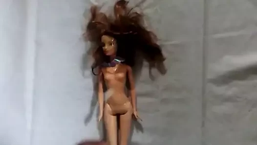 Barbie bebek boşalması