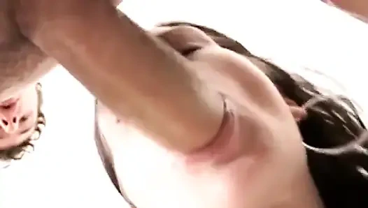 Yaramaz Fransız hatunla biseksüel üçlü seks