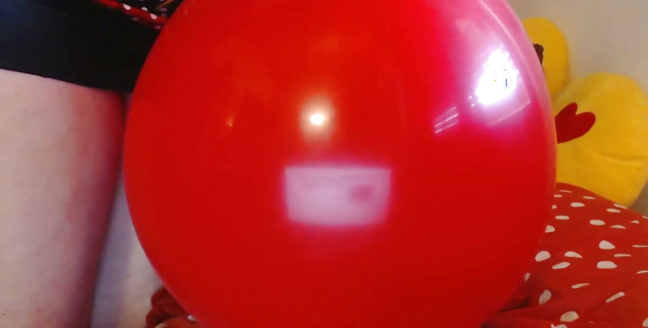 Nicoletta Excites You with Large Balloons and Is Ready to Show You Her Passion for Fetish