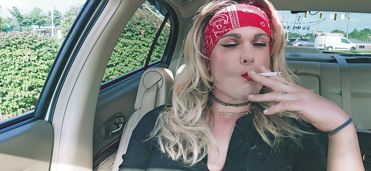 Kylie Babes Smoking Fetish Car Play