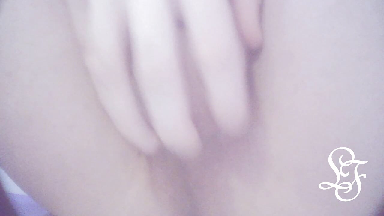 一日中おしっこを温かくしてお前の顔に温かいシャワーを浴びさせたんだ。