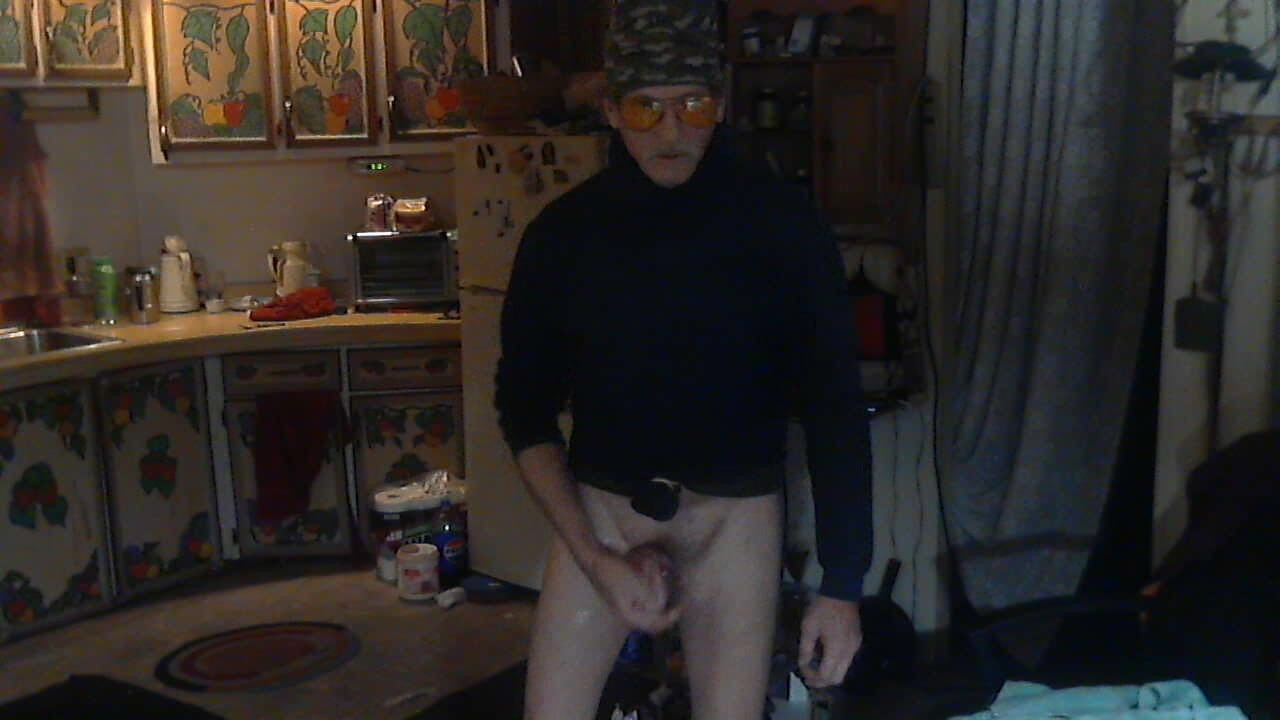 John nobles jerking his cock  talking about the glory holes he sucks cock at an they like to put there cocks in my j