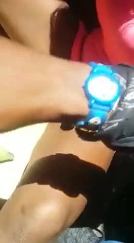 Dominicana se masturba en publico